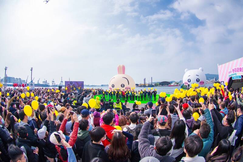 吉伊卡哇探班兔兔。（圖片提供：高雄市政府）